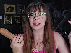 Gode, Conversation vulgaire, Fétiche, Marrant, Hd, Rousse roux, Fumer, Softcore