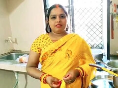 Desi Bhabhi Fucks Neighbor Boy in Kitchen - Hardcore Homemade Indian Sex