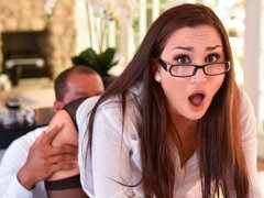 ぽっちゃり, フェラチオ, 手コキする, 異人種間, 下着, オナニー, 淫乱熟女, 秘密の