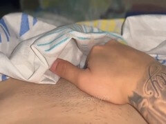 Lesbiana Lucyplay disfrutando a solas con su cuerpo