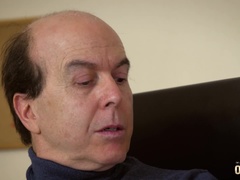 Pijpbeurt, Sperma shot, Handbeurt, Zoenen, Likken, Natuurlijke tieten, Klein, Slikken