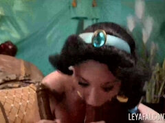 Lieveling, Grote kont, Grote mammen, Rondborstig, Masturbatie, Alleen, Tatoeage, Speelgoed