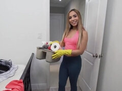 Grosser arsch, Grosse titten, Blasen, Hundestellung, Hd, Latina, Hausmädchen, Jungendliche (18+)