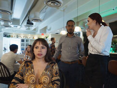 Grosser arsch, Grosse titten, Braunhaarige, Pov, Öffentlich, Toilette