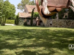 Cul, Blonde, Tchèque, Masturbation, Petite femme, Chatte, Rasée, Nénés