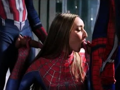 Sucer une bite, Brunette brune, Plan cul à trois, Uniforme
