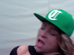 Auto, Erotisch, Aufs gesicht abspritzen, Fetisch, Milf, Im freien, Zierlich, Öffentlich