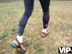 Gros cul, Gros seins, Petit ami, Cocu, Argent, Seins naturels, Pov, Réalité