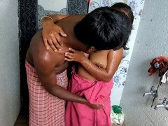 18 jahre, Leie, In den arsch, Aus dem arsch in den mund, Tante, Bisexuell, Paar, Indisch