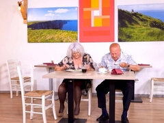 Grote mammen, Pijpbeurt, Oudere vrouw, Omie, Handbeurt, Hongaars, Man, Kousen