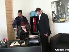 Постарше, Мастурбация, Зрелые, Мамочка, В офисе, Реалити, Мачеха, Чулки