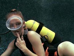 Nice Underwater Blowjob