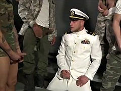 Grosse bite, Sucer une bite, Homosexuelle, Groupe, Hard, Masturbation, Mature, Suçant
