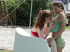 指いじり, キス, レズビアン, オーガズム, 公共, 赤毛