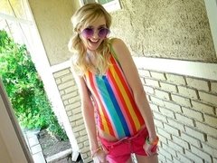 Blonde, Sucer une bite, Fétiche, Bâillonner, Branlette thaïlandaise, Maigrichonne, Adolescente, Nénés