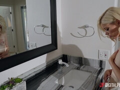 Kont, Badkamer, Grote mammen, Gek, Hakken, Lesbisch, Douche, Tieten likken