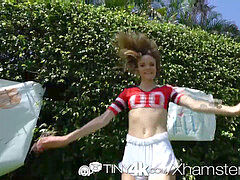 Al aire libre, Pequeña, Adolescente