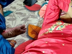Naughty Desi Indian MILF indulges in cucumber play on camera