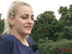 Anal, Grosse bite, Sucer une bite, Brunette brune, Branlette thaïlandaise, Mère que j'aimerais baiser, Adolescente, Nénés