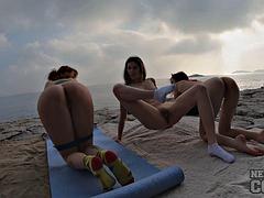 Plage, Hd, Lesbienne, Nue  à poil, Mamelons, De plein air, Public