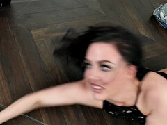 Sucer une bite, Brunette brune, Queue, Gode, Doigter, Chatte, Nénés, Vibromasseur