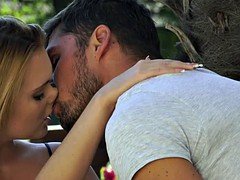 Анальный секс, Блондинки, Семяизвержение, Европейки, Пальцем, Поцелуи, Бритые, Тату