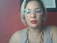 HOT SISTER-IN-LAW - INSTAGRAM @LOLAHISTORIA - PIX FOR PHOTO elainesouza1409@gmail.com