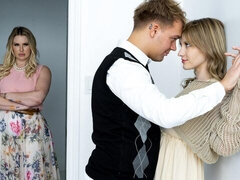 Grosser arsch, Grosser schwanz, Grosse titten, Blasen, Pummelig, Hundestellung, Familie, Milf
