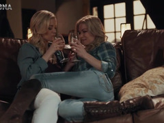 Blonde, Doigter, Embrassement, Lesbienne, Masturbation, Mère que j'aimerais baiser, Maman, Dénudage
