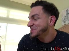 Blasen, Vollbusig, Gehörnter ehemann, Ehemann, Natürlichen titten, Rau, Titten, Spanner