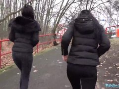 Sucer une bite, En gros plan de très près, Tchèque, Hard, Argent, Chatte, Adolescente, Jumeaux