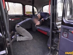Culo, Tetas grandes, Coche, Penetracion con dedos, Cuero, Al aire libre, Perforación, Coño