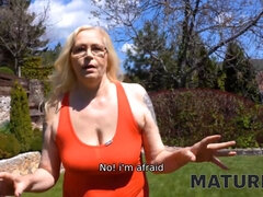 Rubia, Mamada, Acercamiento, Húngaro, Tetas colgantes, Madrastra, Tatuaje, Apretado