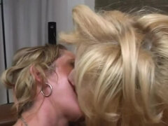 Hd, Lesbisch, Rijpe lesbienne, Nat