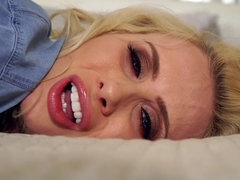 Nana, Gros seins, Blonde, Plantureuse, Femme couguar, Actrice du porno, Serré, Nénés