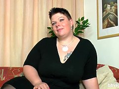 Grote kont, Grote mammen, Oudere vrouw, Vingeren, Masturbatie, Moeder die ik wil neuken, Kut duiken, Kousen