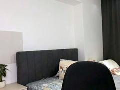 Badpak, Bruinharig, Rondborstig, Masturbatie, Moeder die ik wil neuken, Alleen, Speelgoed