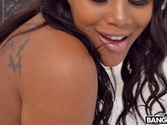 Amateur, Gros cul, Gros seins, Noire, Sucer une bite, Brunette brune, Gorge profonde, Chatte