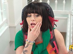 18 ans, Sucer une bite, Brunette brune, Éjaculation interne, Tir de sperme, Queue, Hd, Cheveux courts