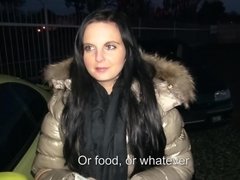 Sucer une bite, Brunette brune, Argent, Pov, Gicler, Nénés