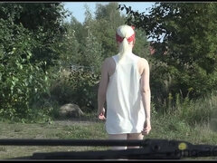 ブロンド, 巨乳な, 淫乱熟女, 自然山雀, アウトドア, 公共, ヤリマン, オッパイの