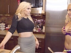 カップル, 指いじり, キス, レズビアン, 淫乱熟女, 母, 義母, 禁句