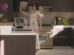 Kont, Pijpbeurt, Bruinharig, Dochter, Moeder die ik wil neuken, Kut duiken, Schreeuwen, Tiener