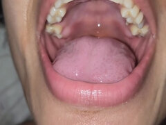 Pijpbeurt, Diep in de keel, Zwart, Interraciaal, Pissen, Slet, Slikken, Toilet