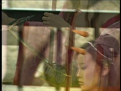 Азиатки, На публике