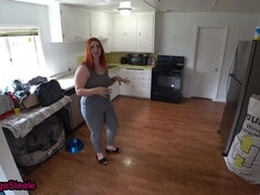 Grosser arsch, Blasen, Besamung, Schmuddelige sprache, Hundestellung, Lingerie, Rotschopf, Weibliche ejakulation