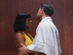 Blasen, Paar, Interrassisch, Latina, Sauna, Jungendliche (18+), Flotter dreier