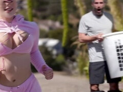 18 ans, Gros cul, Sucer une bite, Faciale, Branlette thaïlandaise, De plein air, Adolescente, Sous la jupe