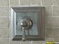 Arsch, Braunhaarige, Aufs gesicht abspritzen, Deutsch, Piercing, Dusche, Dürr, Titten