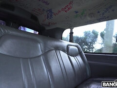 Amateur, Grosse bite, Sucer une bite, Bus, Branlette thaïlandaise, Piercing